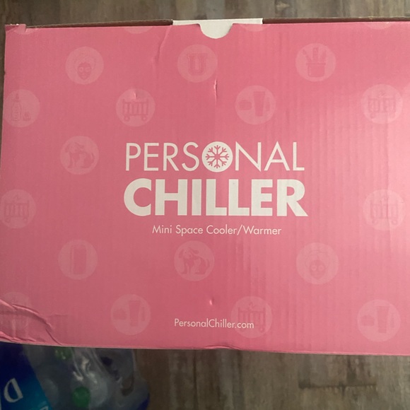 Brand New Mini Refrigerator and/or Warmer with a flip of a button!! - Picture 7 of 17